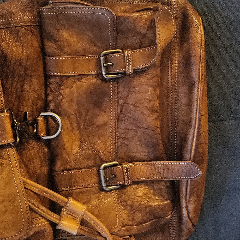 Gorgeous Leather Backpack - Picture 3 of 7